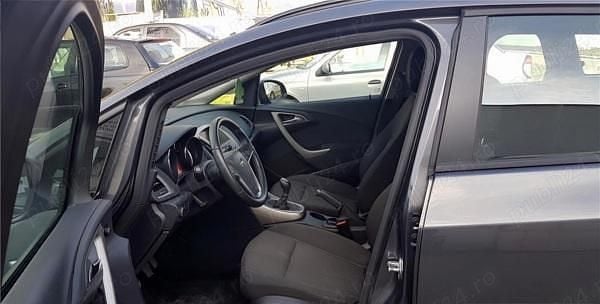 Second-hand Opel Astra Sport 130 CP (95 kW) 2011 Gri Break