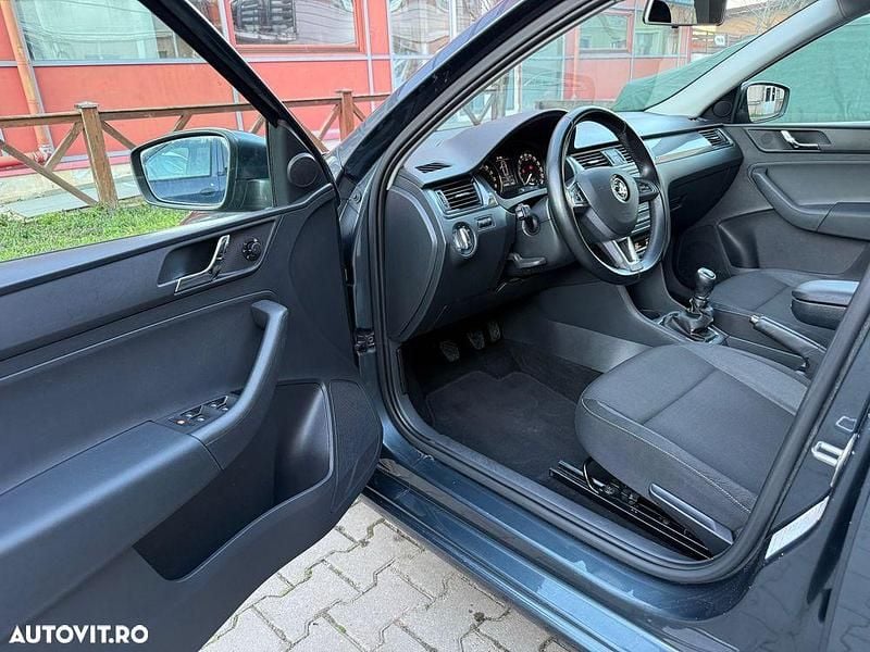 Second-hand Skoda Rapid Elegance 90 CP (66 kW) 2014 Culoaregri Hatchback