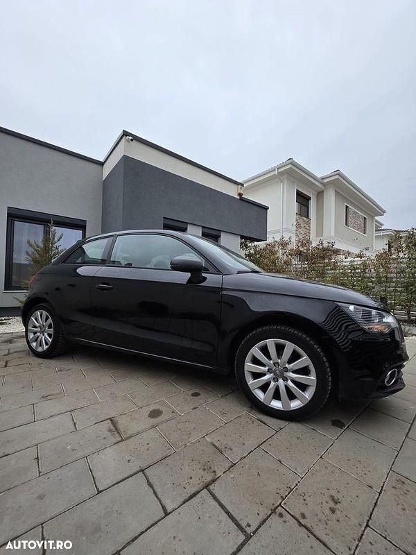 Second-hand Audi A1 Ambition 105 CP (77 kW) 2014 Culoarenegru Hatchback
