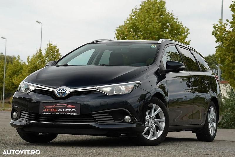 Culoarealte culori Utilizat 2016 Toyota Auris Hybrid Sol Break | 11.499 EUR (Preț OK) - Imagine 1/4