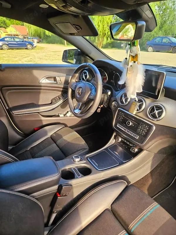 Utilizat 2018 Mercedes CLA200 Berlinǎ | 21.000 EUR - Imagine 1/4
