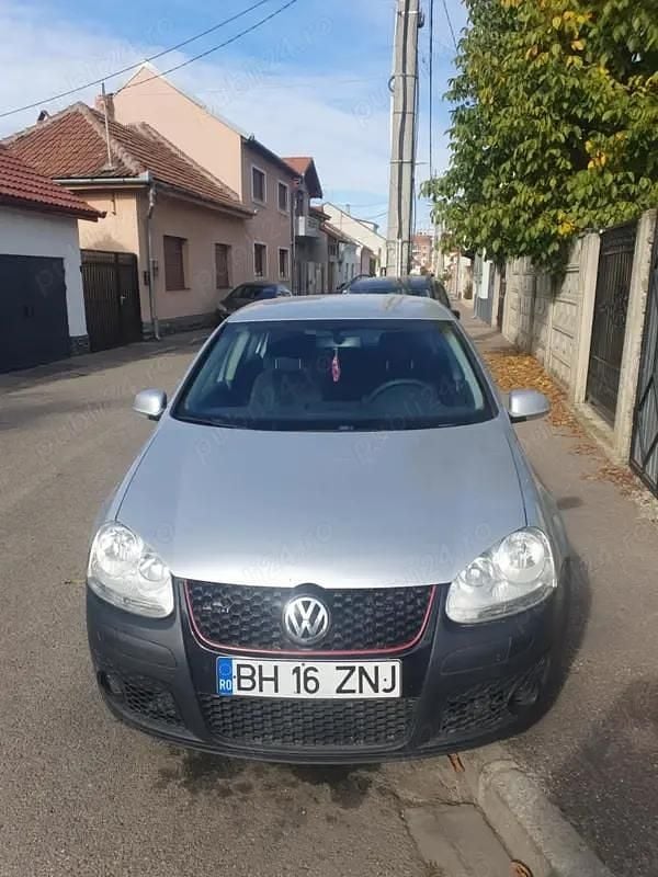 Utilizat 2005 VW Golf V Hatchback | 1.800 EUR (Preț bun) - Imagine 1/4