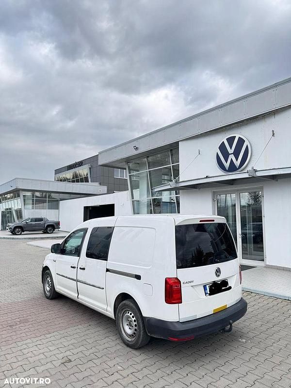 Culoarealb Utilizat 2017 VW Caddy Maxi Monovolum | 6.990 EUR - Imagine 1/4