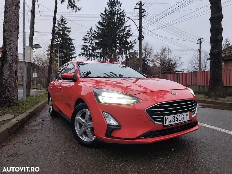 Culoarerosu Second-hand 2020 Ford Focus Titanium Break | 10.400 EUR (Preț OK) - Imagine 1/4