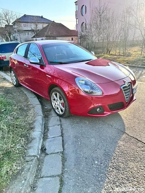 Utilizat 2013 Alfa Romeo Giulietta Hatchback | 4.950 EUR - Imagine 1/4