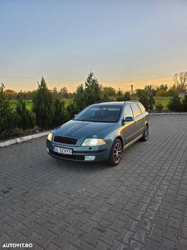 Culoareverde Utilizat 2008 Skoda Octavia Business Line Break | 3.200 EUR (Super Preț) - Imagine 1/4
