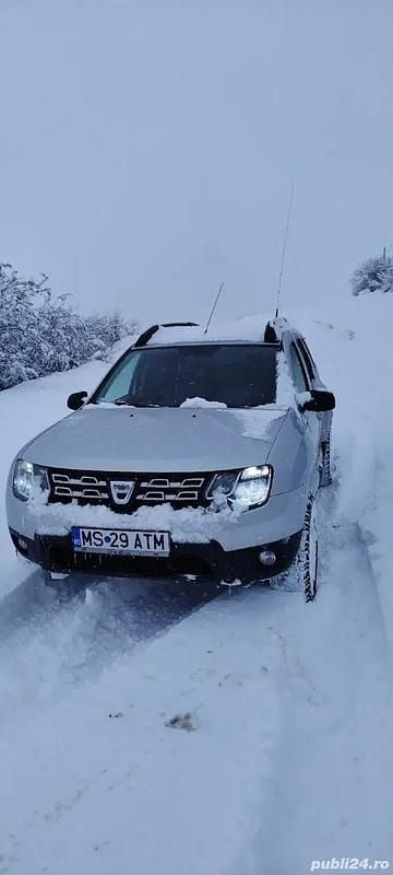Second-hand 2016 Dacia Duster SUV | 9.900 EUR (Scump) - Imagine 1/4