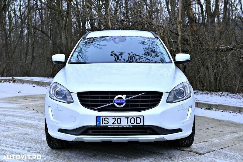 Second-hand Volvo XC60 190 CP (139 kW) 2016 Culoarealb SUV