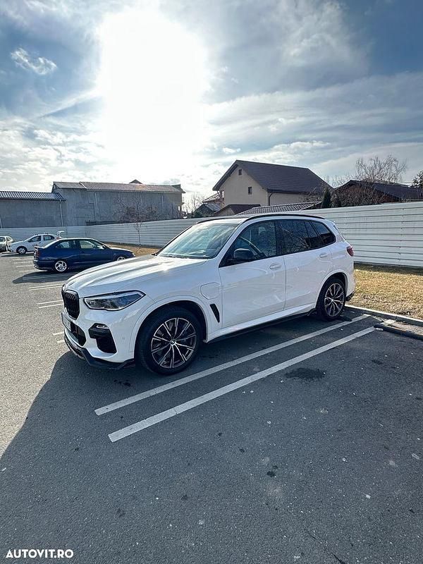 Second-hand BMW X5 Comfort Edition 394 CP (289 kW) 2020 Culoarealb SUV