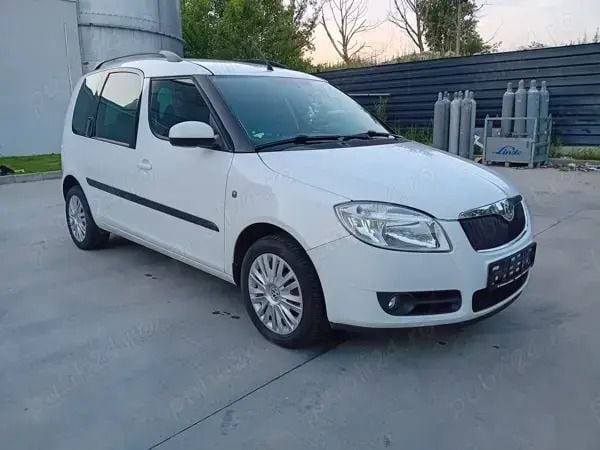 Alb Utilizat 2010 Skoda Roomster Break | 3.640 EUR - Imagine 1/4