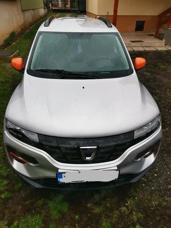 Second-hand Dacia Spring Comfort Plus 33 kW (45 CP) 2022 Argintiu Hatchback