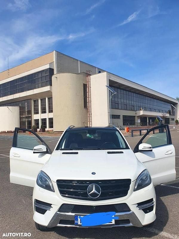 Culoarealb Utilizat 2013 Mercedes ML350 SUV | 13.000 EUR (Preț bun) - Imagine 1/4
