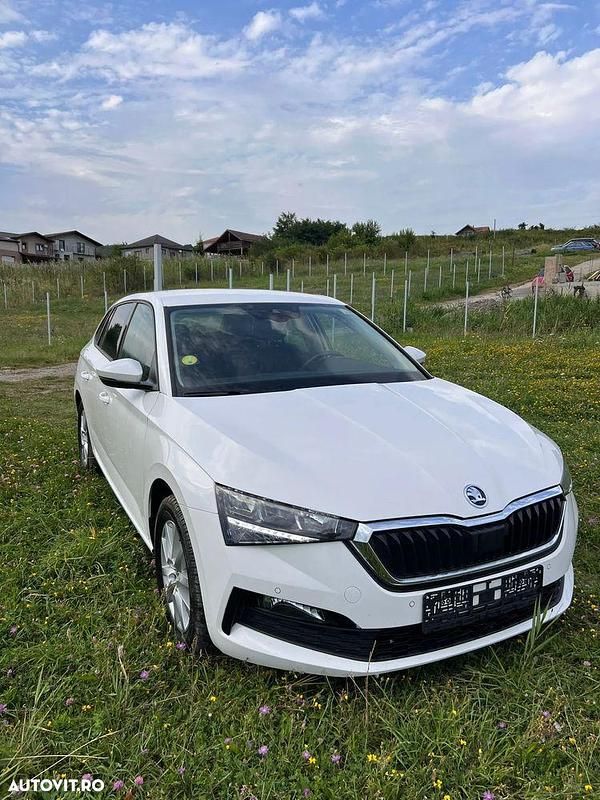Alb Utilizat 2019 Skoda Scala Ambition Hatchback | 10.499 EUR (Preț bun) - Imagine 1/4