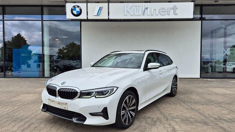 Utilizat 2022 BMW 330 Sport Line | 46.918 EUR - Imagine 1/1