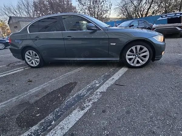 Utilizat 2010 BMW 318 Berlinǎ | 4.750 EUR - Imagine 1/4