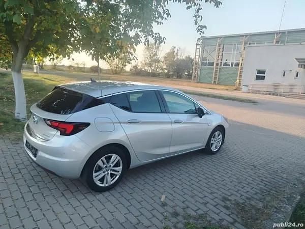 Second-hand Opel Astra Elegance 145 CP (106 kW) 2020 Argintiu Hatchback