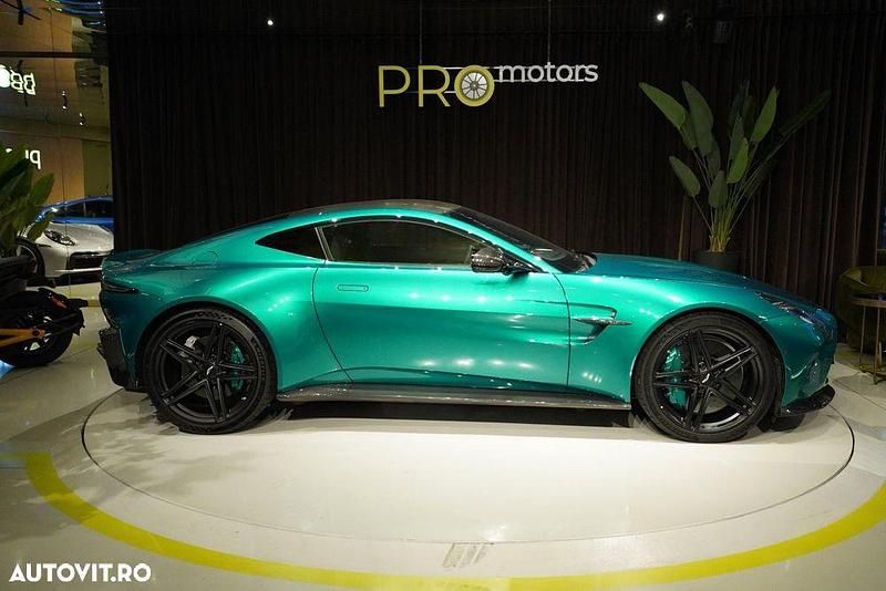 Second-hand Aston Martin V8 Vantage 665 CP (489 kW) 2024 Culoareverde Coupe