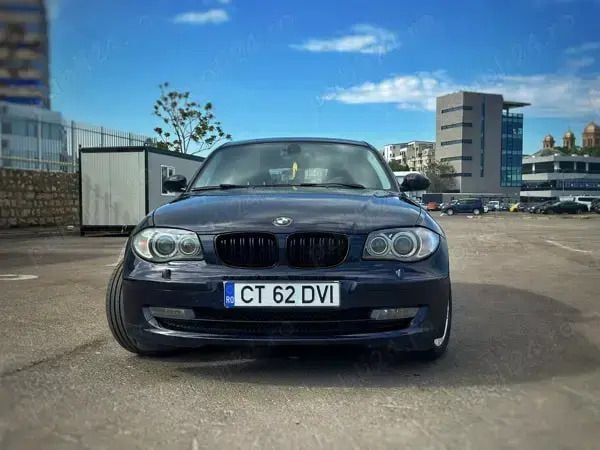 Utilizat 2009 BMW 118 Hatchback | 5.000 EUR (Preț OK) - Imagine 1/4