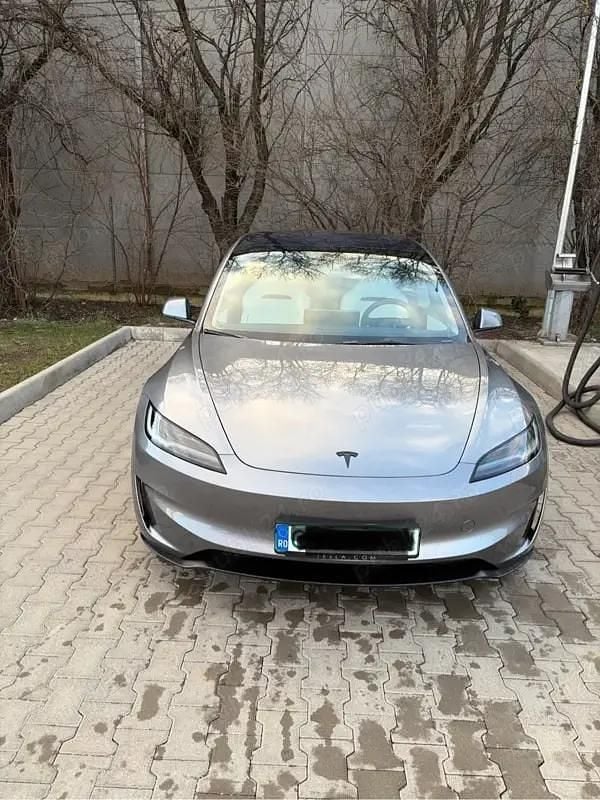 Second-hand Tesla Model 3 Performance 339 kW (461 CP) 2024 Berlinǎ