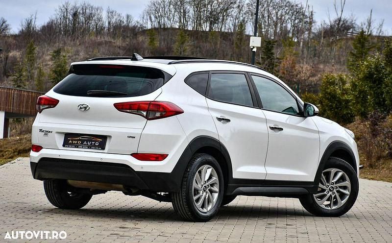 Second-hand Hyundai Tucson Style 116 CP (85 kW) 2016 Culoarealb SUV