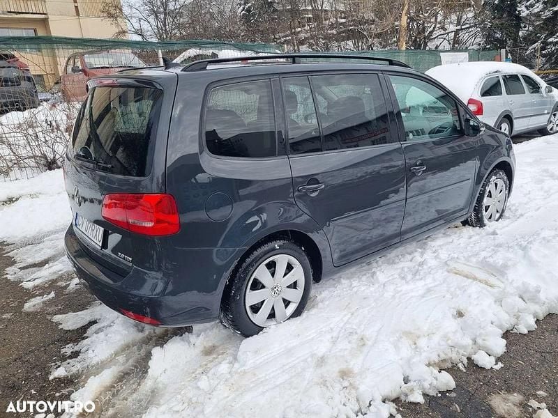 Second-hand VW Touran Comfortline 140 CP (102 kW) 2014 Culoaregri Monovolum