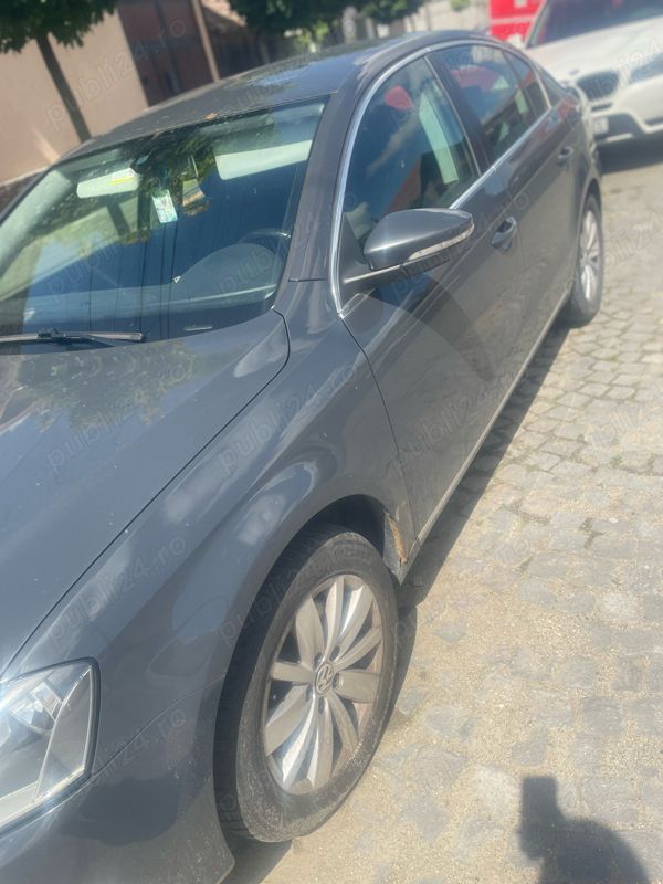 Gri Utilizat 2012 VW Passat Berlinǎ | 6.500 EUR (Preț bun) - Imagine 1/4
