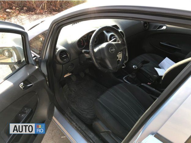 Second-hand Opel Corsa 80 CP (58 kW) 2007 Albastru Berlinǎ