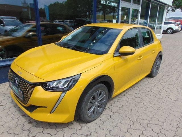 Utilizat 2021 Peugeot e-208 Active Hatchback | 17.963 EUR (Preț OK) - Imagine 1/1