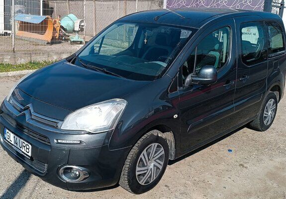 Gri Utilizat 2013 Citroën Berlingo Monovolum | 4.250 EUR - Imagine 1/4