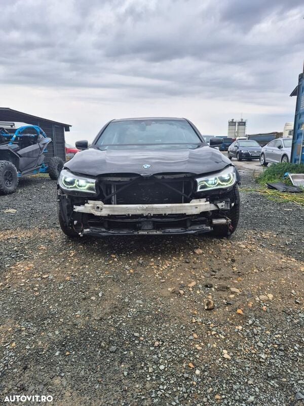 Negru Utilizat 2016 BMW 730 Berlinǎ | 17.300 EUR - Imagine 1/4