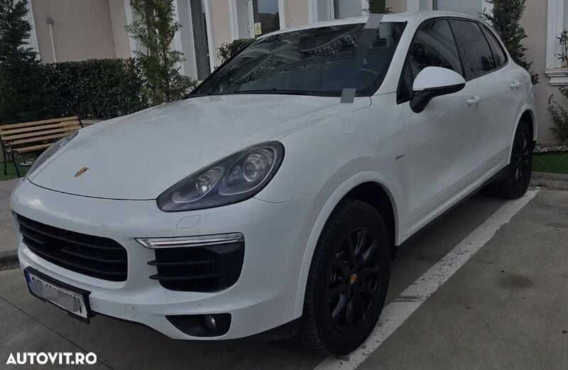 Alb Utilizat 2016 Porsche Cayenne Platinum Edition SUV | 27.500 EUR (Preț OK) - Imagine 1/4