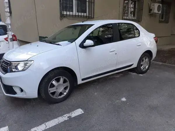 Alb Utilizat 2019 Dacia Logan Berlinǎ | 7.000 EUR (Super Preț) - Imagine 1/4