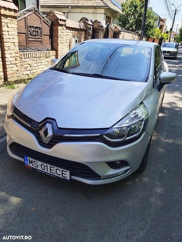 Culoareargint Utilizat 2018 Renault Clio IV Hatchback | 8.500 EUR (Preț OK) - Imagine 1/4