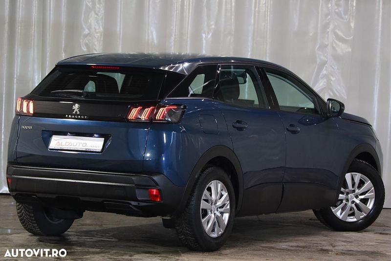 Second-hand Peugeot 3008 Active 130 CP (95 kW) 2022 Culoarealbastru SUV