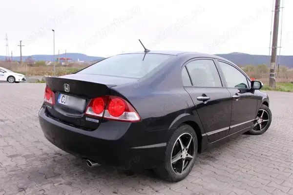 Negru Utilizat 2007 Honda Civic Hybrid Berlinǎ | 3.250 EUR - Imagine 1/4