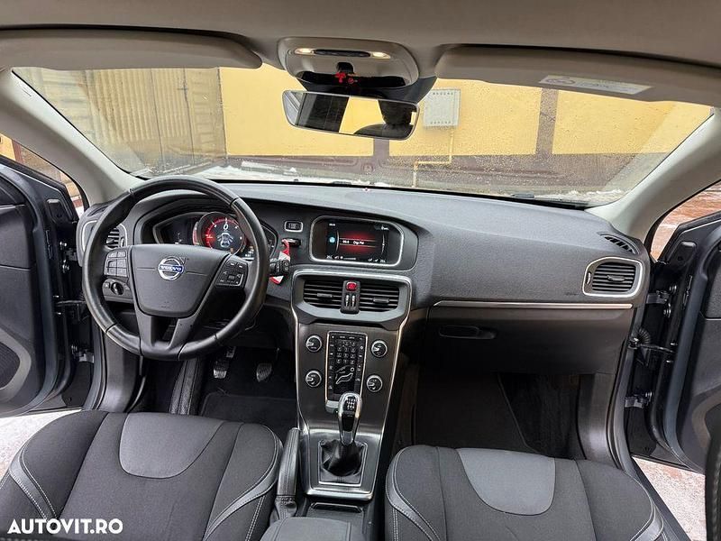 Second-hand Volvo V40 R-Design 115 CP (84 kW) 2015 Culoaregri Hatchback