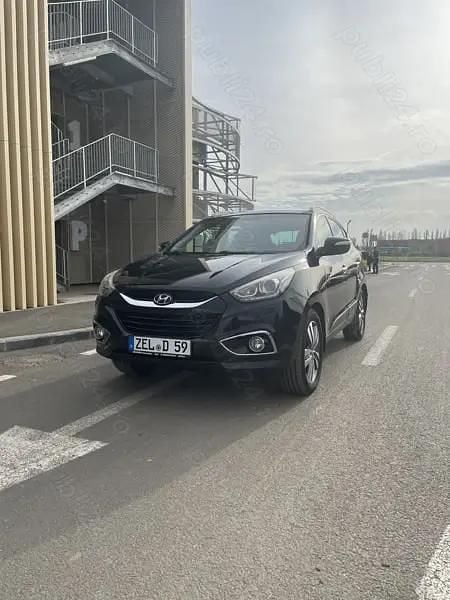 Negru Utilizat 2015 Hyundai Tucson SUV | 9.500 EUR (Super Preț) - Imagine 1/4