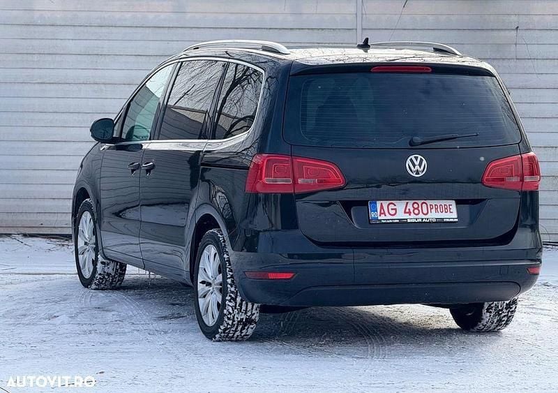 Second-hand VW Sharan Highline 140 CP (102 kW) 2011 Culoarenegru Monovolum