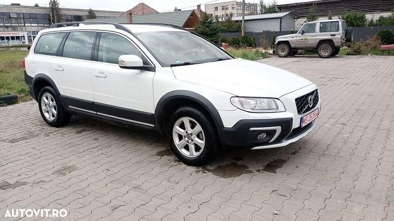 Culoarealb Utilizat 2014 Volvo XC70 Momentum SUV | 10.900 EUR - Imagine 1/4