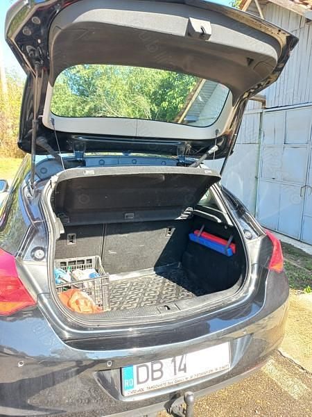 Second-hand Opel Astra 120 CP (88 kW) 2012 Hatchback