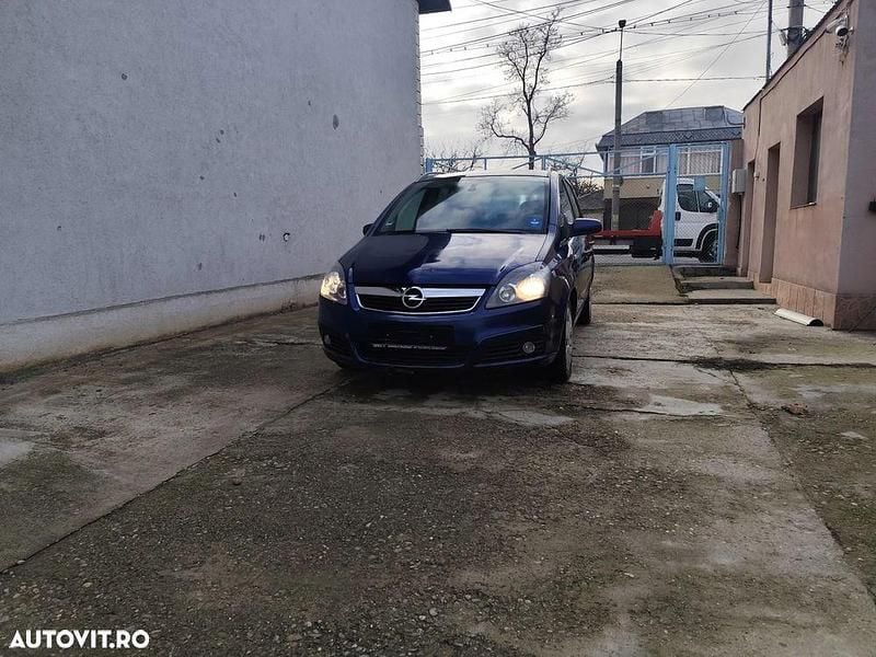 Second-hand Opel Zafira Sport 150 CP (110 kW) 2007 Culoarealbastru Monovolum