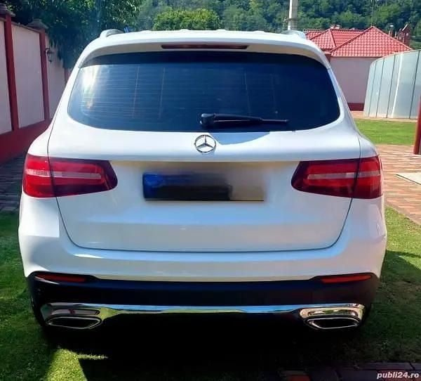 Second-hand Mercedes GLC250 204 CP (150 kW) 2017 Alb SUV