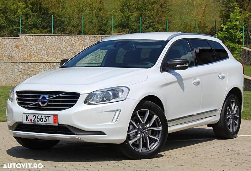 Alb Utilizat 2017 Volvo XC60 Summum SUV | 14.990 EUR - Imagine 1/4