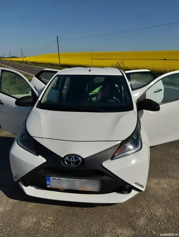 Alb Utilizat 2017 Toyota Aygo Hatchback | 5.300 EUR (Preț OK) - Imagine 1/4