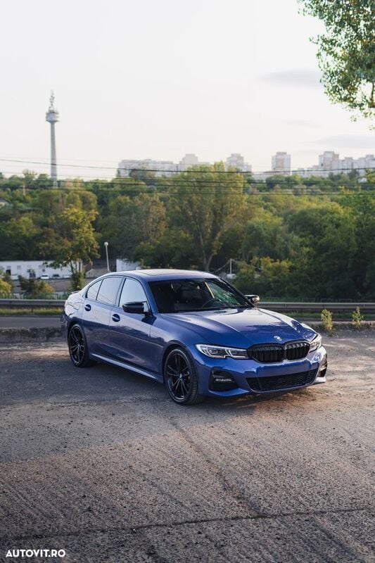 Albastru Utilizat 2019 BMW 330 M Sport Berlinǎ | 27.490 EUR (Preț bun) - Imagine 1/4