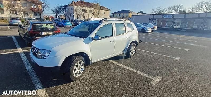 Culoarealb Utilizat 2014 Dacia Duster Prestige SUV | 5.890 EUR (Preț bun) - Imagine 1/4