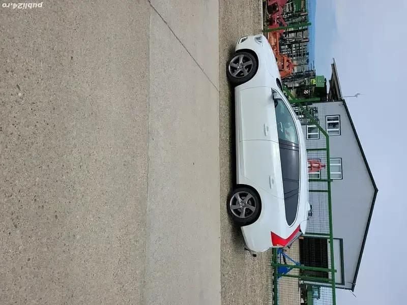 Alb Utilizat 2015 Volvo V60 Break | 9.500 EUR (Preț OK) - Imagine 1/4