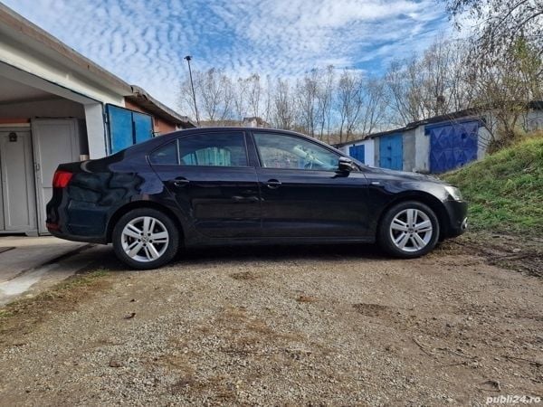 Negru Utilizat 2013 VW Jetta Berlinǎ | 8.200 EUR (Puțin scump) - Imagine 1/4