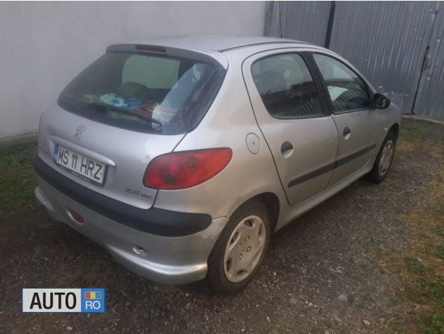 Second-hand Peugeot 206 120 CP (88 kW) 2003 Gri Coupe