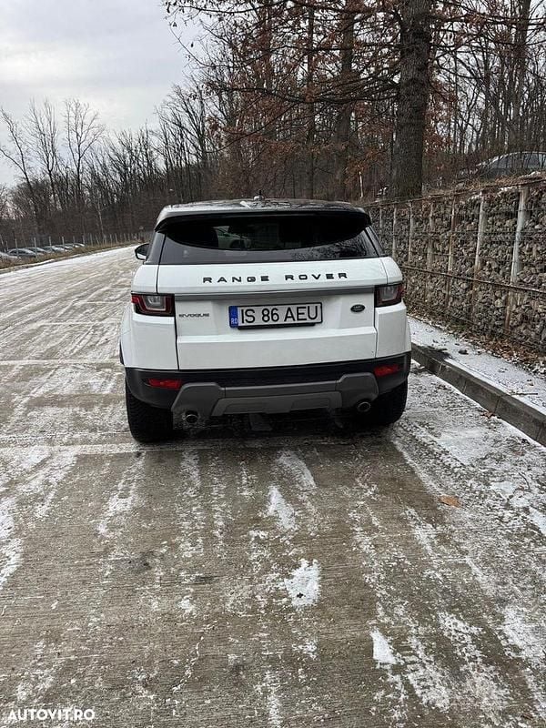 Second-hand Land Rover Range Rover evoque SE Dynamic 150 CP (110 kW) 2016 Culoarealb SUV